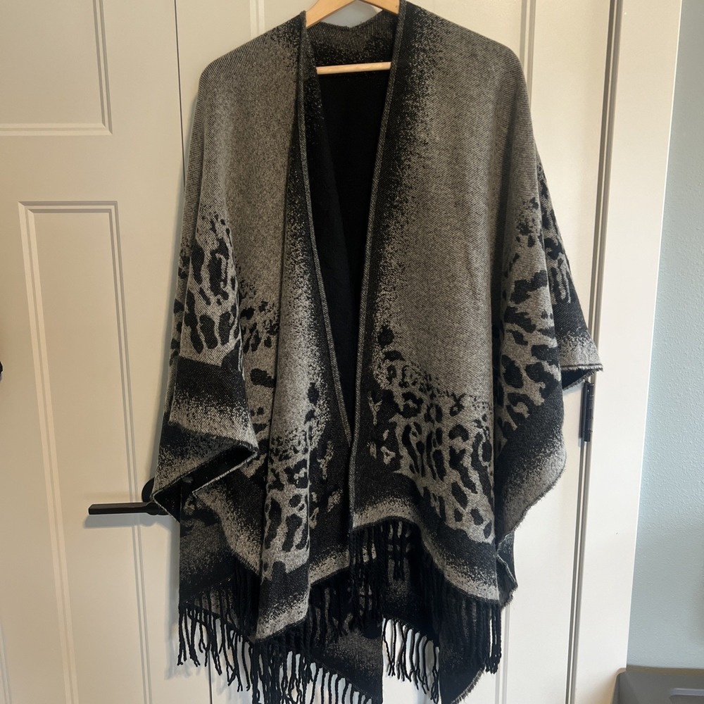 Boho Southwestern Aztec Fringe Shawl Wrap Blanket Scarf Poncho